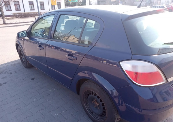 Opel Astra cena 6500 przebieg: 327323, rok produkcji 2004 z Wołomin małe 106